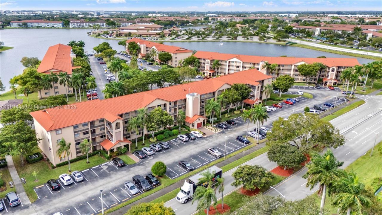 1100 SW 130th Ave, Unit 112H, Pembroke Pines, FL 33027 Photo