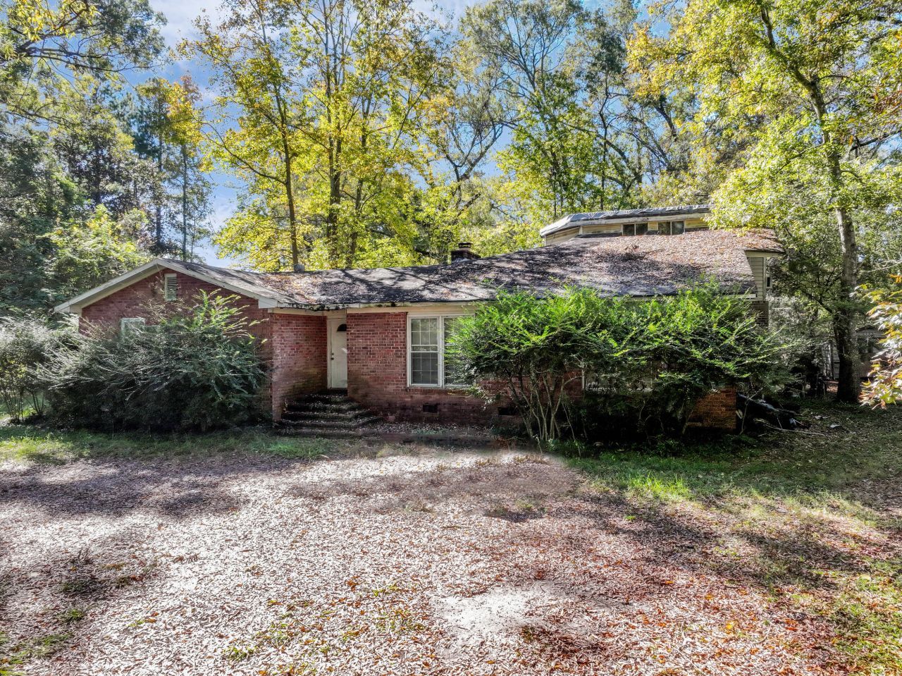 497 Renau Boulevard Photo 9