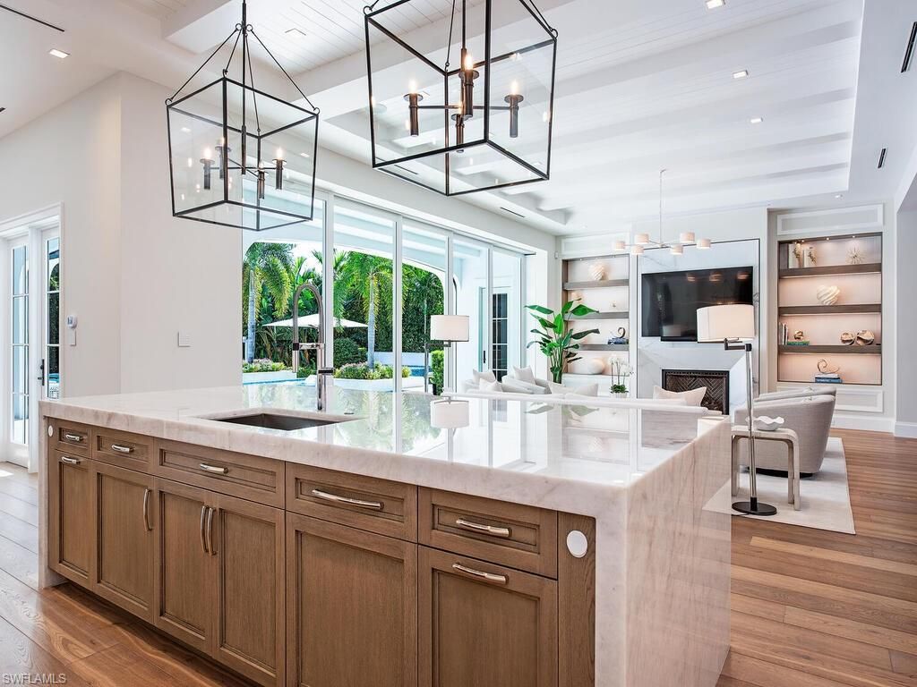 1675 Gordon Dr, Naples, FL 34102 Photo