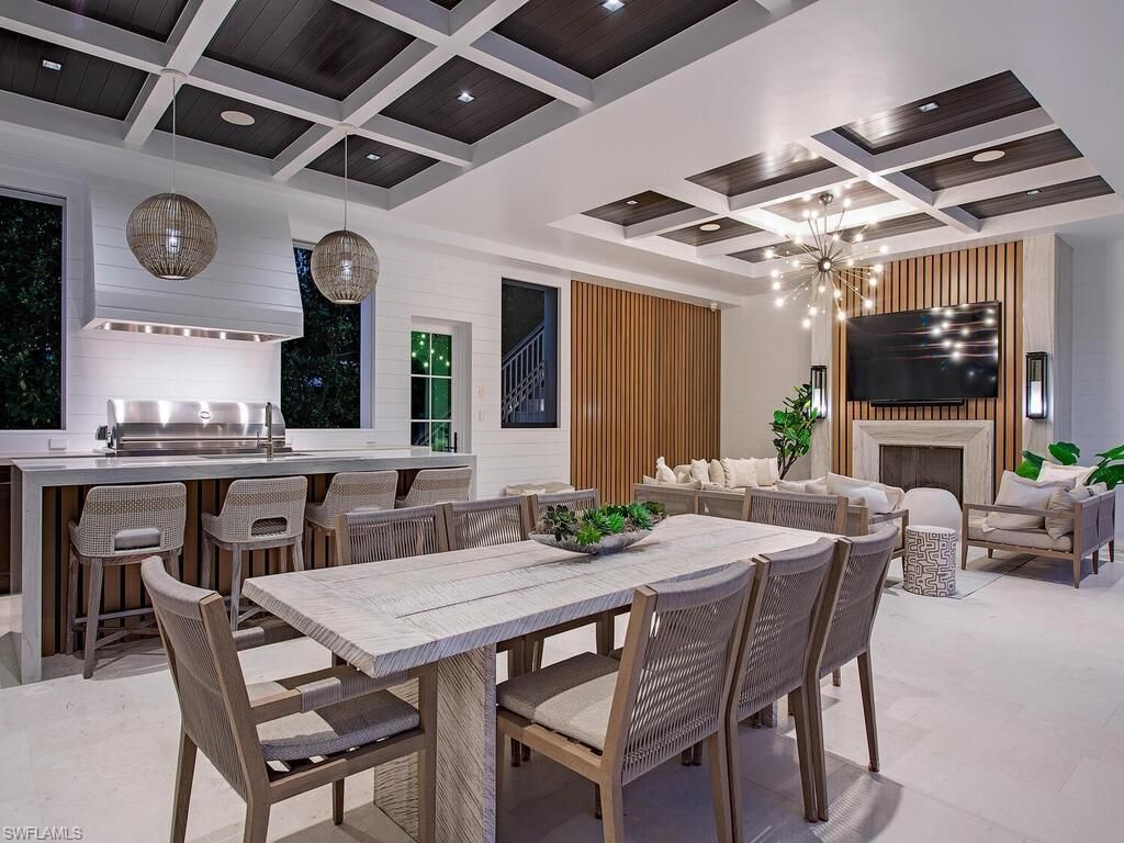 1675 Gordon Dr, Naples, FL 34102 Photo