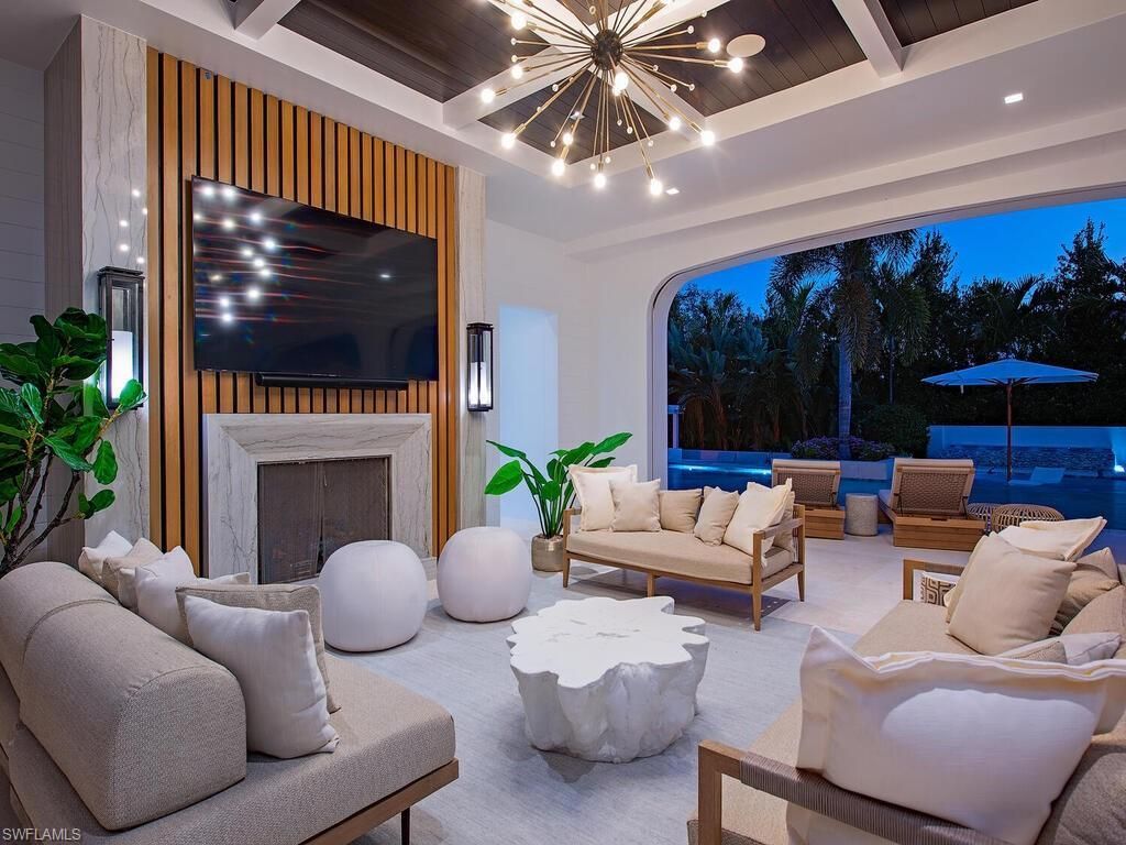 1675 Gordon Dr, Naples, FL 34102 Photo