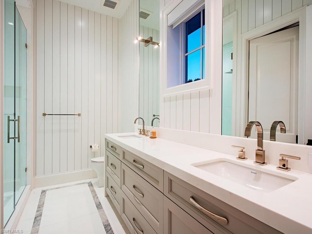 1675 Gordon Dr, Naples, FL 34102 Photo