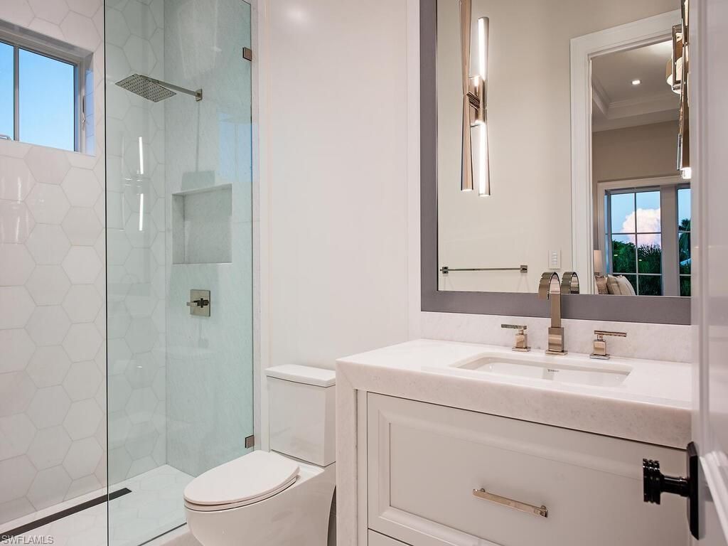 1675 Gordon Dr, Naples, FL 34102 Photo