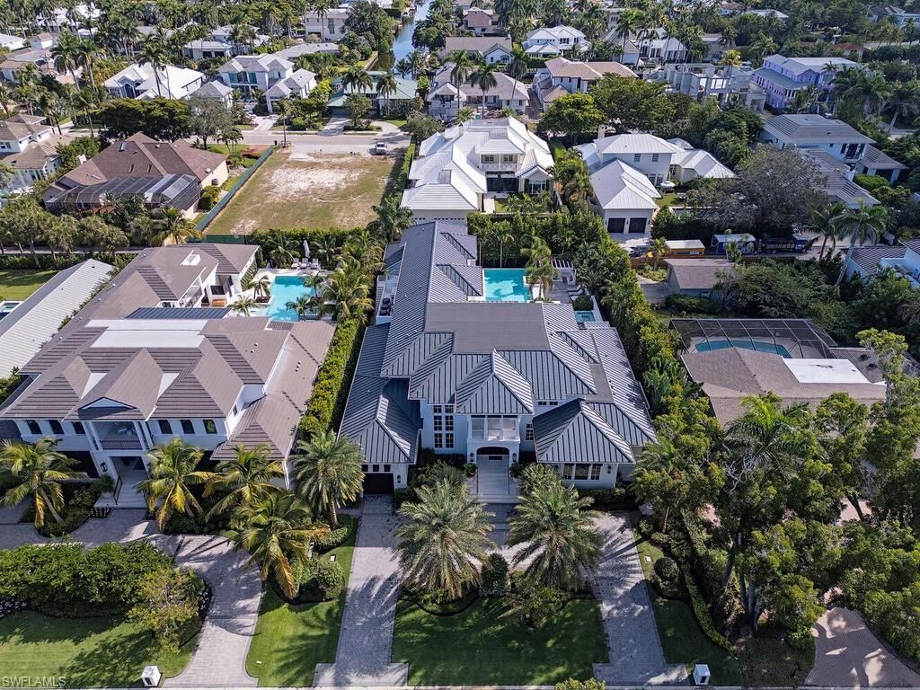 1675 Gordon Dr, Naples, FL 34102 Photo