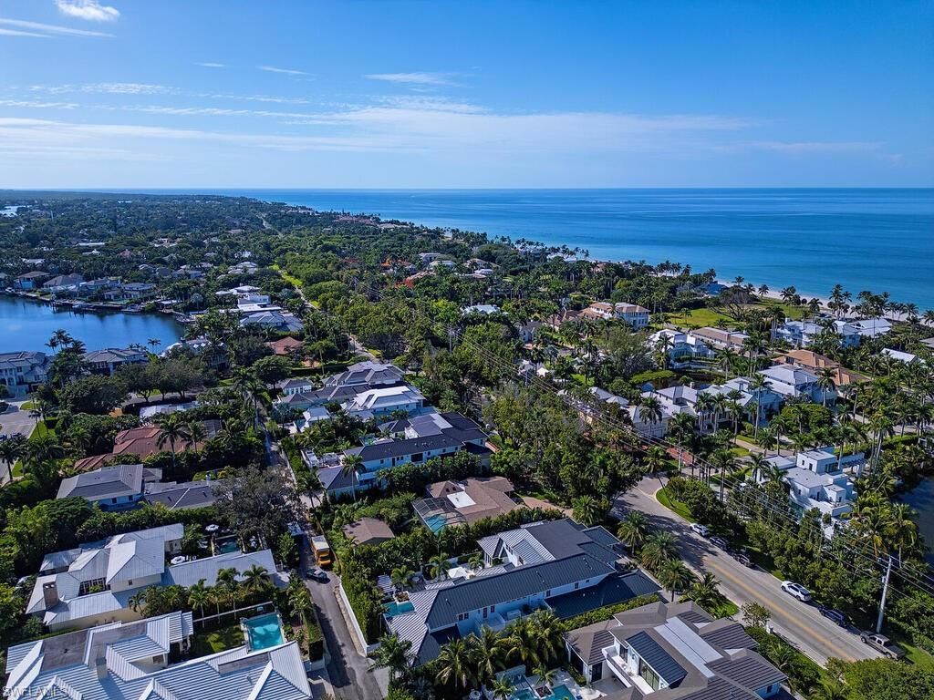 1675 Gordon Dr, Naples, FL 34102 Photo