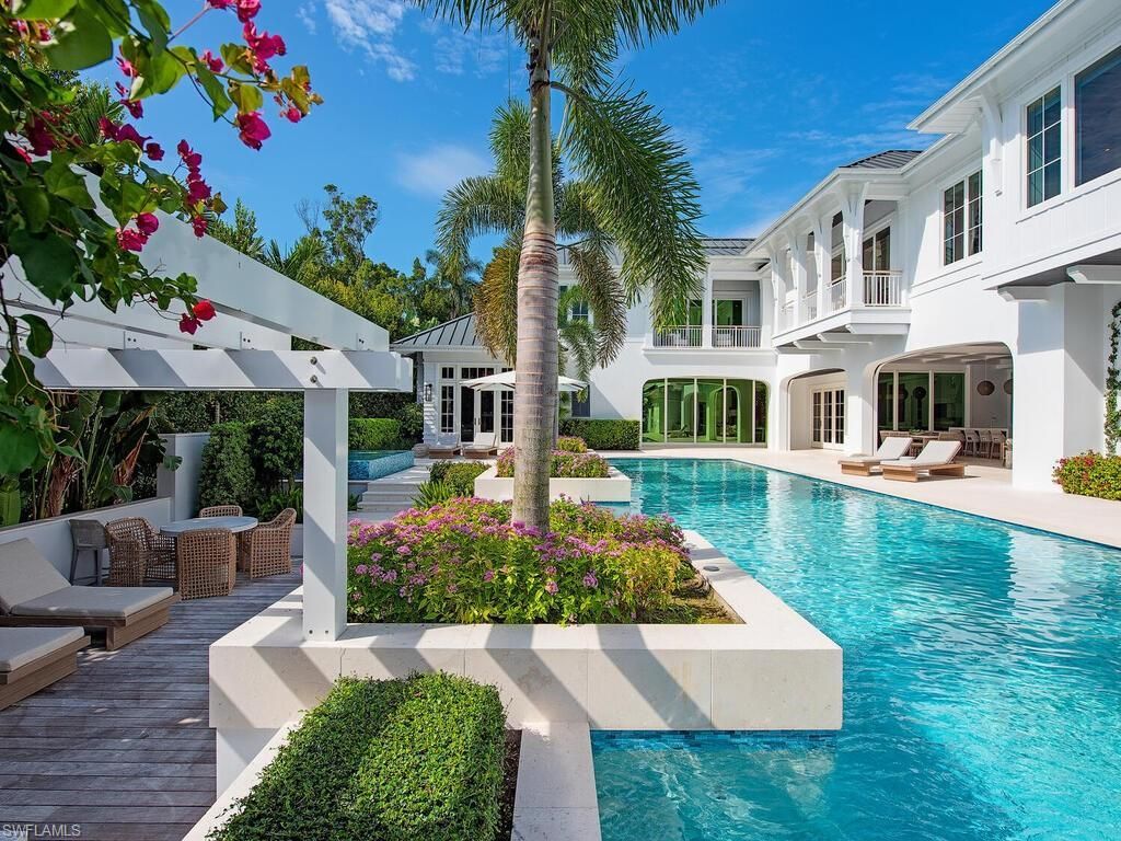1675 Gordon Dr, Naples, FL 34102 Photo