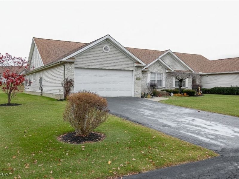 2003 E County Line Road, Mineral Ridge, OH 44440 Photo 2