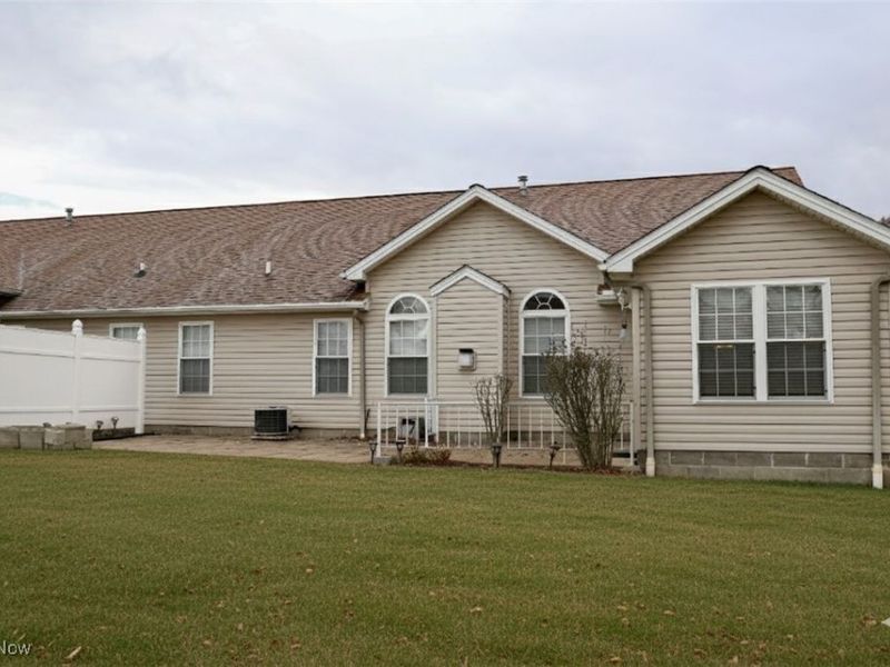 2003 E County Line Road, Mineral Ridge, OH 44440 Photo 3