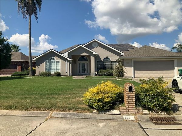 1117 LAKE LOUISE Drive, Gretna, LA 70056