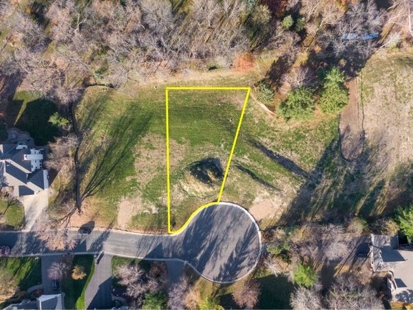 3961 White Oak Lane, Chanhassen, MN 55331