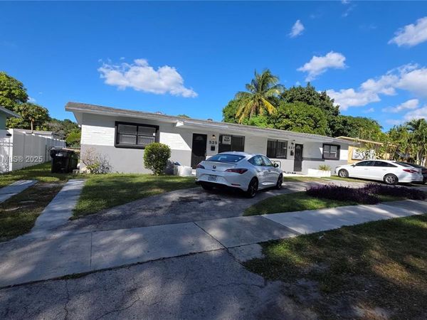 525 NE 132nd Ter, Unit 525 or 527, North Miami, FL 33161