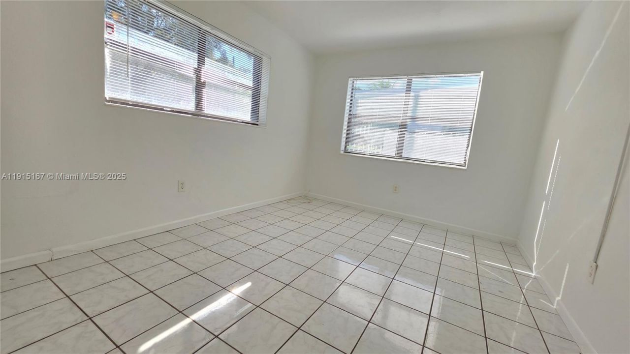 525 NE 132nd Ter, Unit 525 or 527, North Miami, FL 33161 Photo