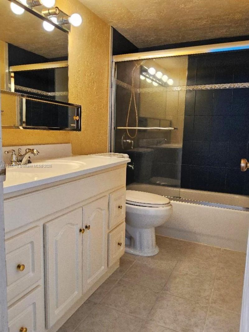 7111 Miami Lakes Dr, Unit N2, Miami Lakes, FL 33014 Photo