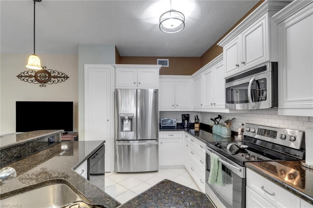 5325 Andover Dr, Unit 101, Naples, FL 34110 Photo