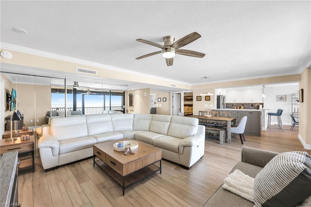 9653 Gulf Shore Dr, Unit 402, Naples, FL 34108 Photo