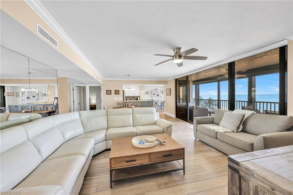 9653 Gulf Shore Dr, Unit 402, Naples, FL 34108 Photo