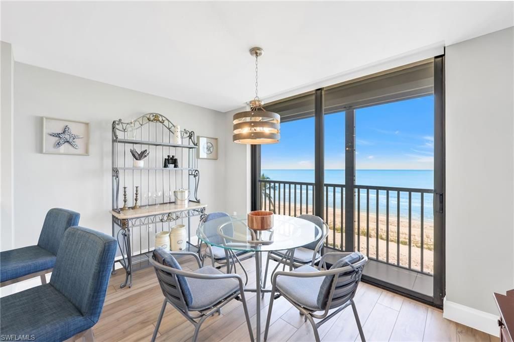 9653 Gulf Shore Dr, Unit 402, Naples, FL 34108 Photo