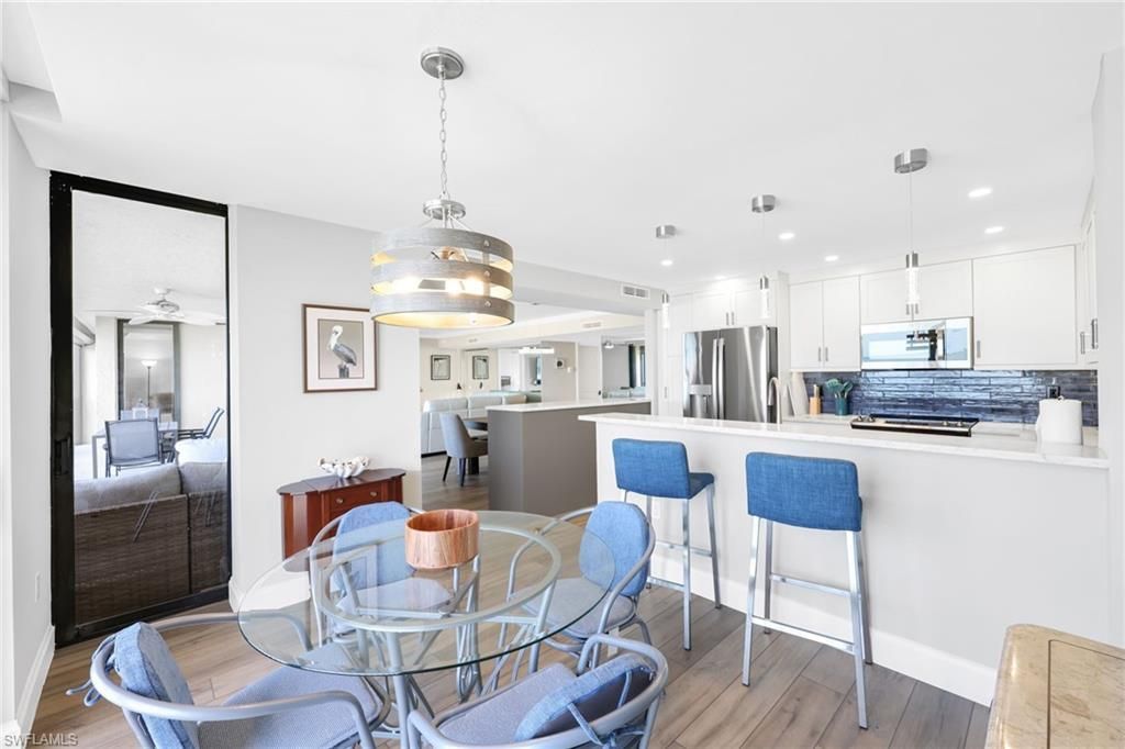 9653 Gulf Shore Dr, Unit 402, Naples, FL 34108 Photo