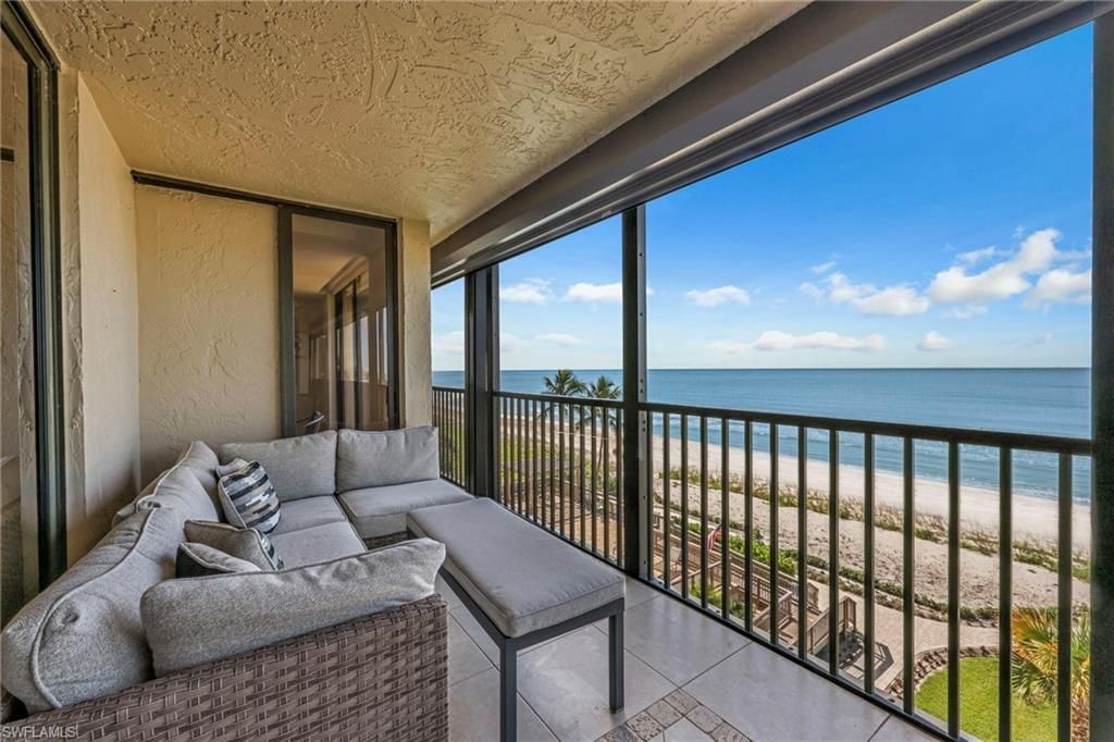 9653 Gulf Shore Dr, Unit 402, Naples, FL 34108 Photo