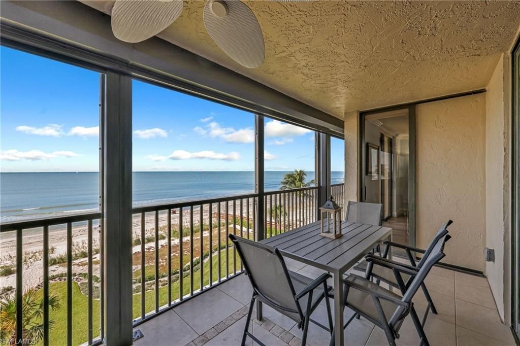9653 Gulf Shore Dr, Unit 402, Naples, FL 34108 Photo