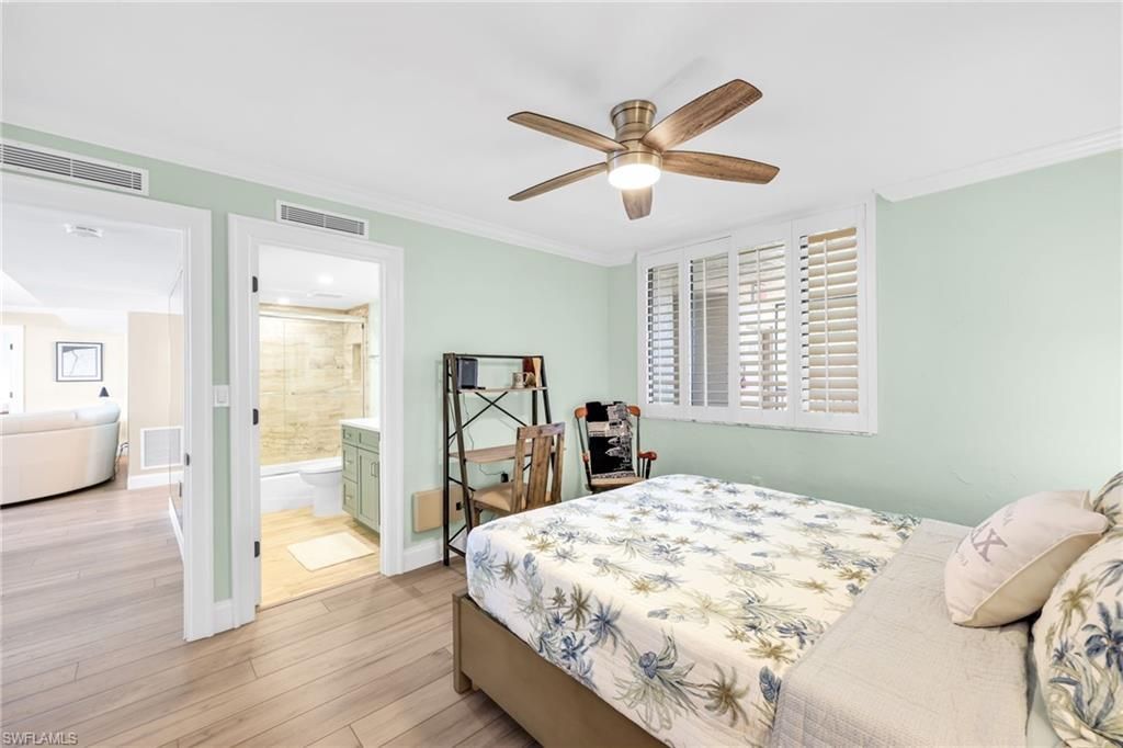 9653 Gulf Shore Dr, Unit 402, Naples, FL 34108 Photo