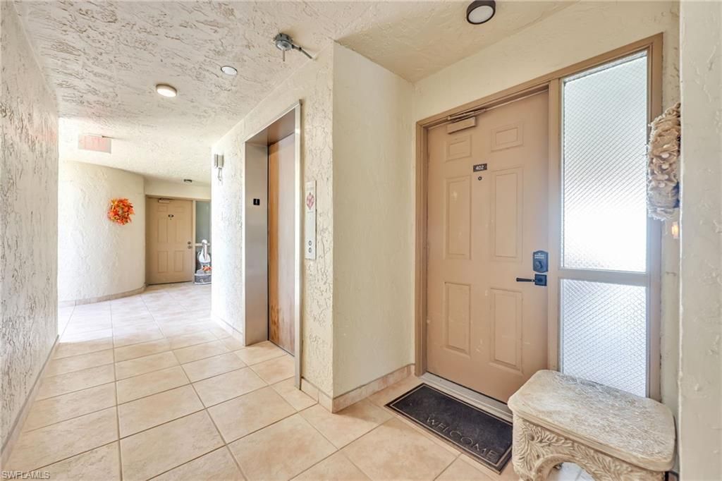 9653 Gulf Shore Dr, Unit 402, Naples, FL 34108 Photo