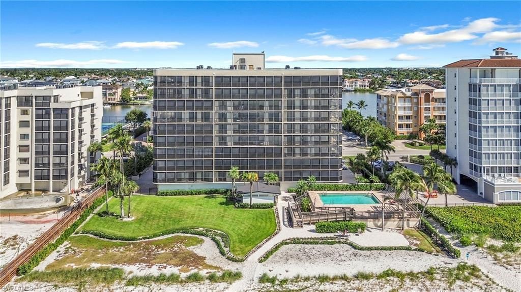 9653 Gulf Shore Dr, Unit 402, Naples, FL 34108 Photo
