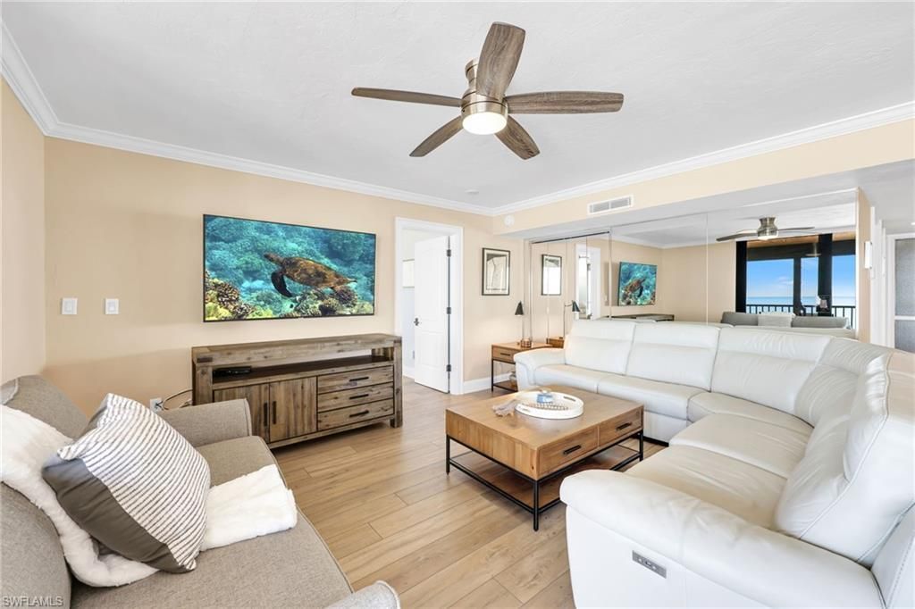 9653 Gulf Shore Dr, Unit 402, Naples, FL 34108 Photo