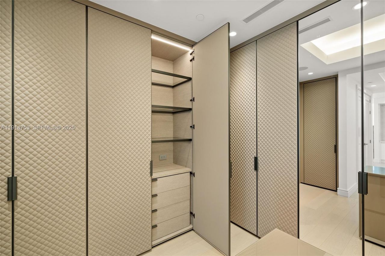 17901 Collins Ave, Unit 4507, Sunny Isles Beach, FL 33160 Photo