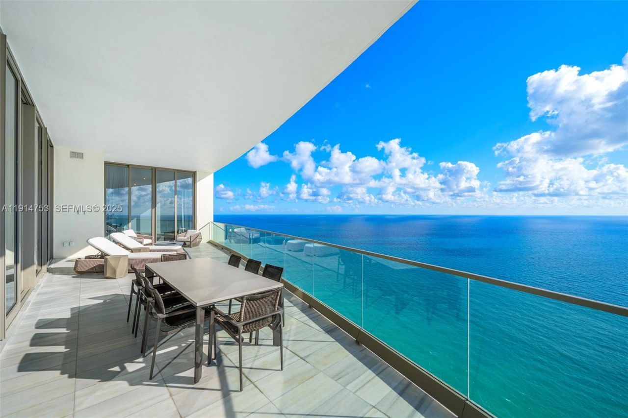 17901 Collins Ave, Unit 4507, Sunny Isles Beach, FL 33160 Photo
