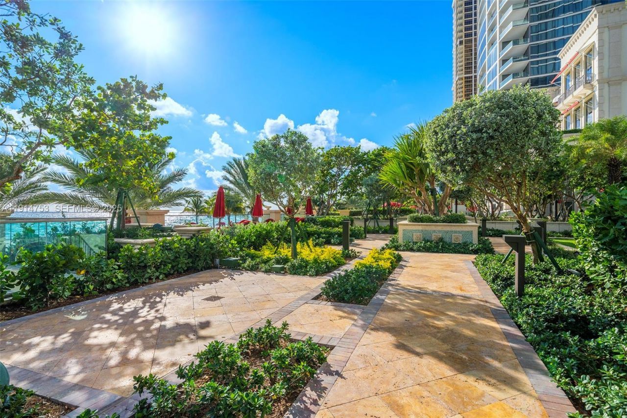 17901 Collins Ave, Unit 4507, Sunny Isles Beach, FL 33160 Photo