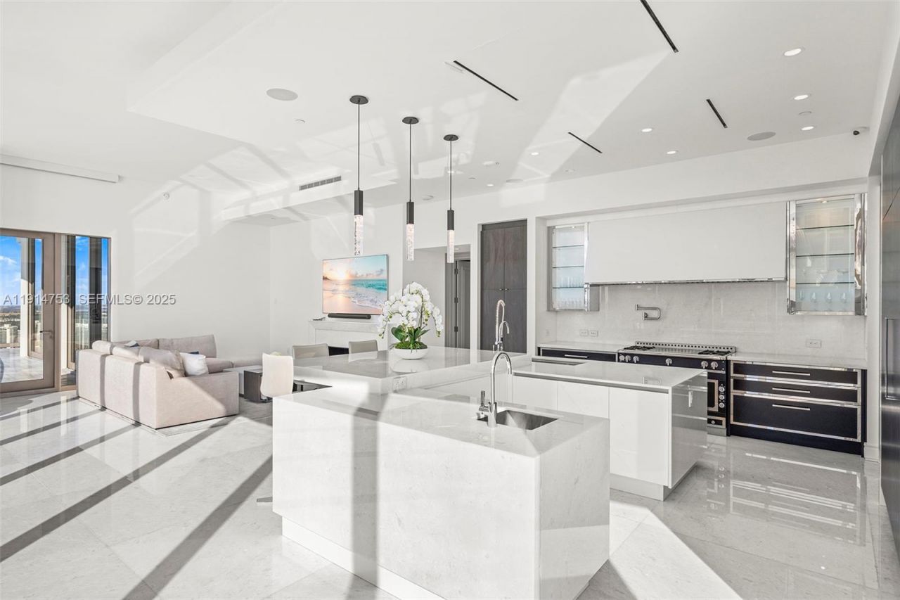 17901 Collins Ave, Unit 4507, Sunny Isles Beach, FL 33160 Photo