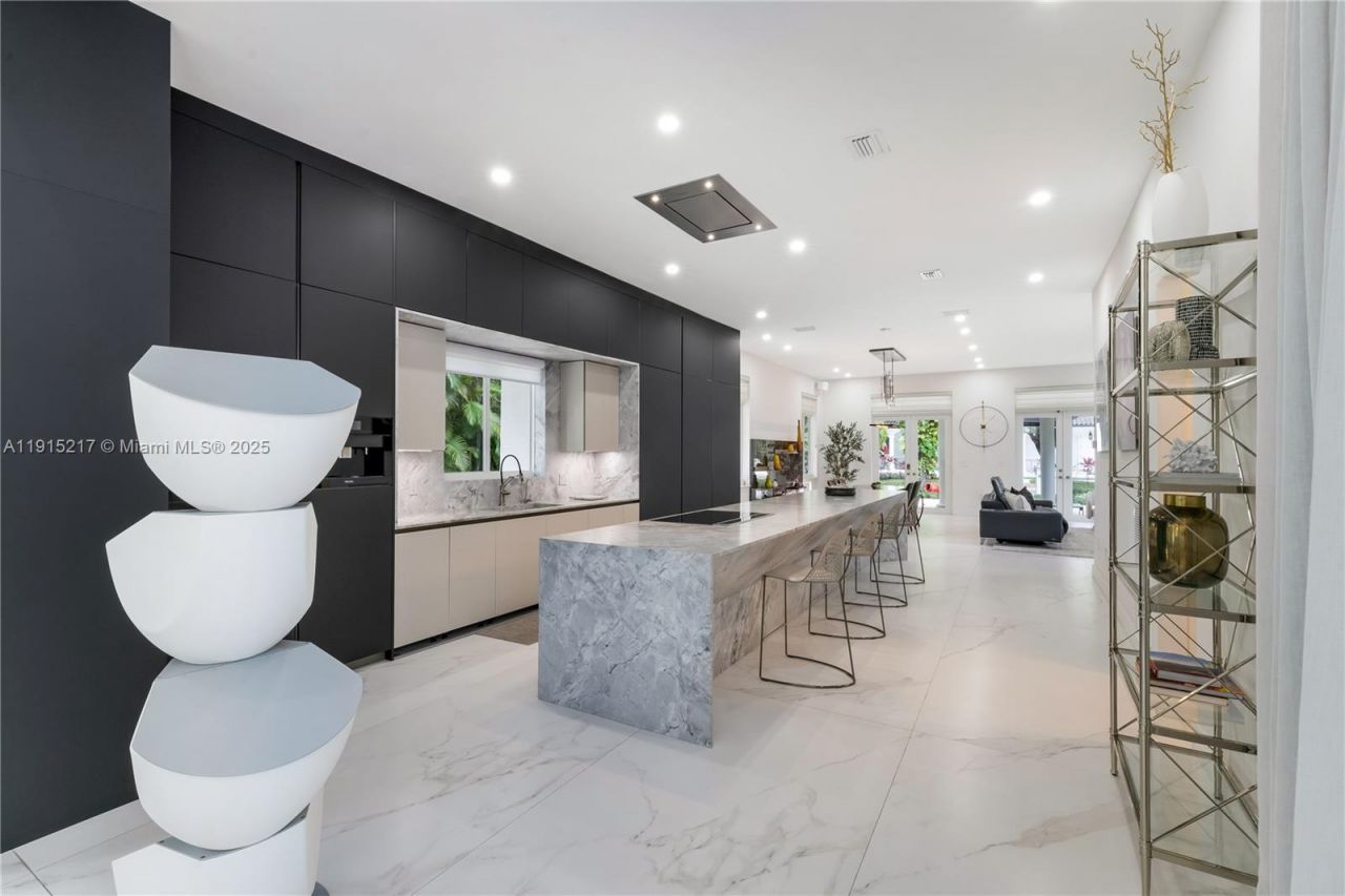 8941 SW 65th Ct, Unit 8941, Pinecrest, FL 33156 Photo