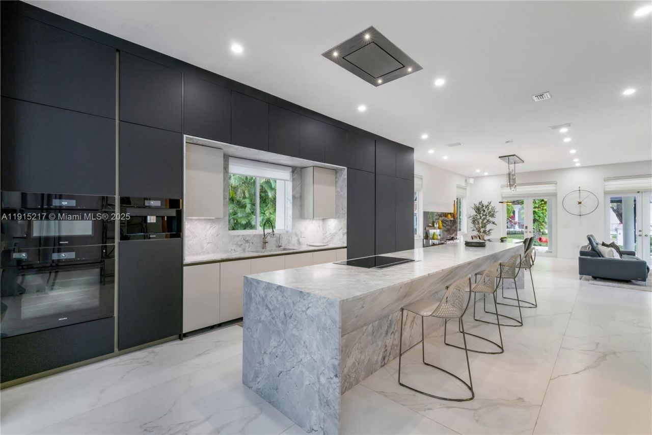 8941 SW 65th Ct, Unit 8941, Pinecrest, FL 33156 Photo