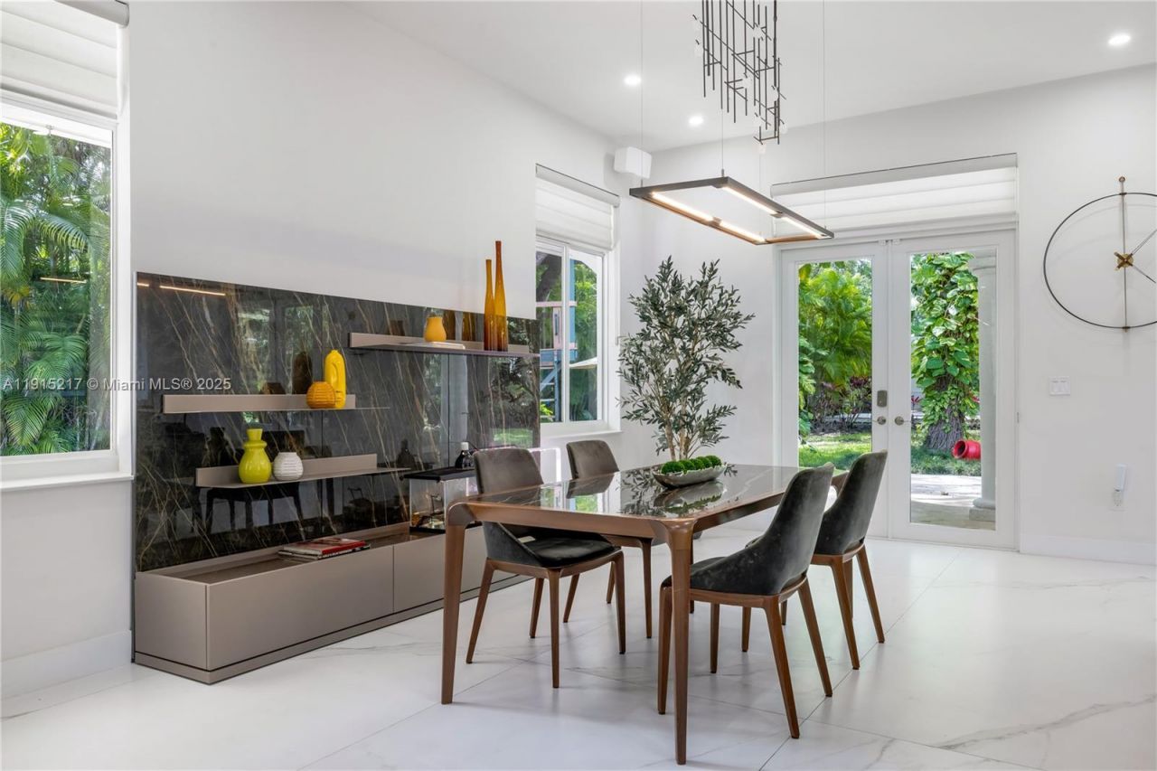 8941 SW 65th Ct, Unit 8941, Pinecrest, FL 33156 Photo