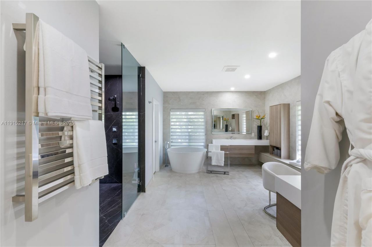 8941 SW 65th Ct, Unit 8941, Pinecrest, FL 33156 Photo