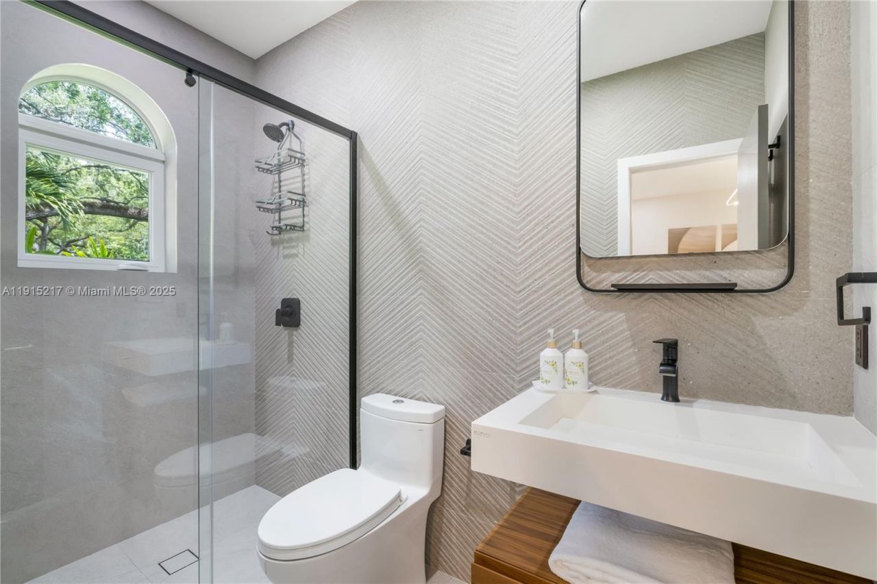 8941 SW 65th Ct, Unit 8941, Pinecrest, FL 33156 Photo