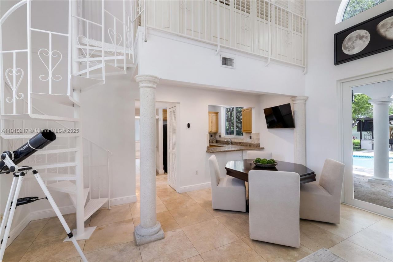 8941 SW 65th Ct, Unit 8941, Pinecrest, FL 33156 Photo