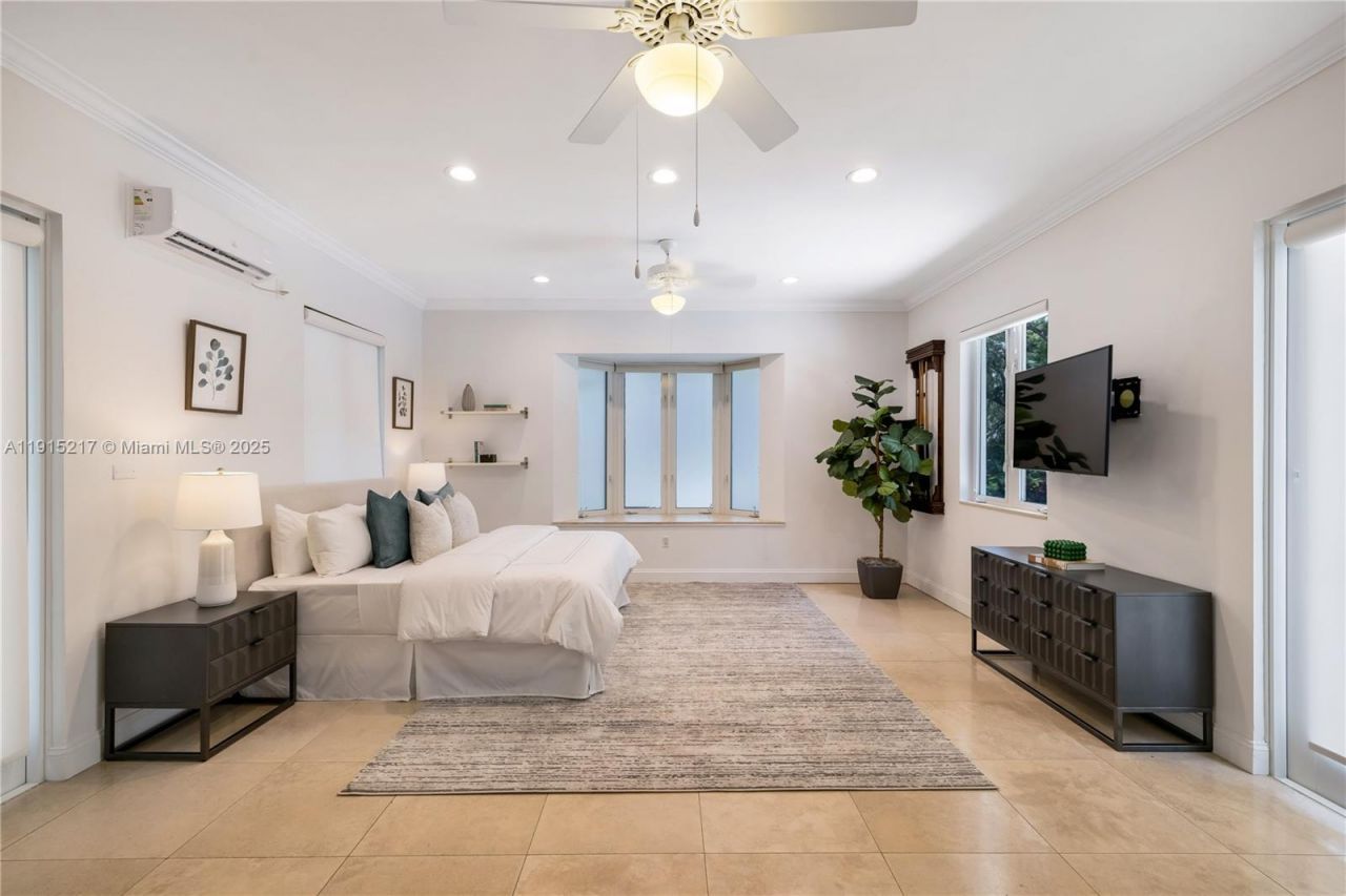 8941 SW 65th Ct, Unit 8941, Pinecrest, FL 33156 Photo