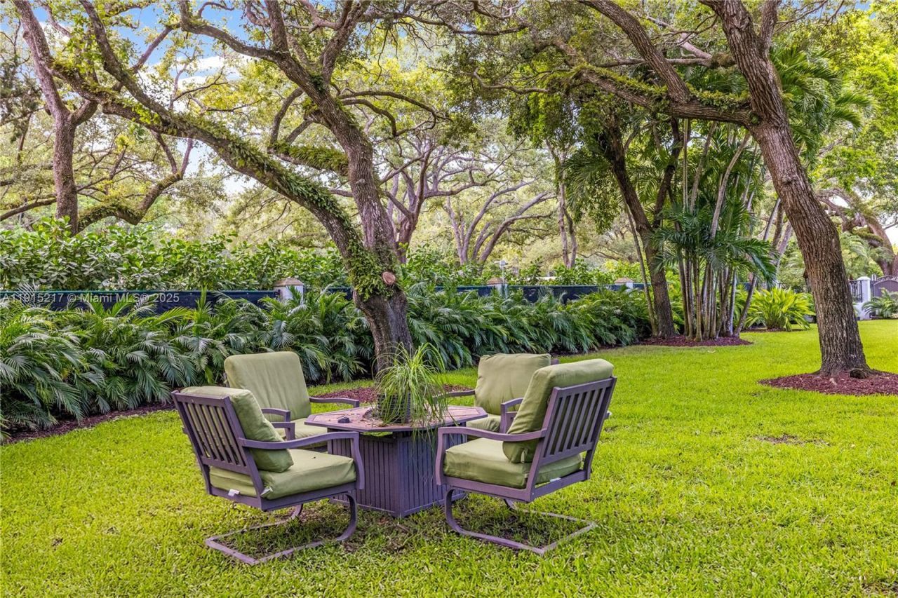 8941 SW 65th Ct, Unit 8941, Pinecrest, FL 33156 Photo