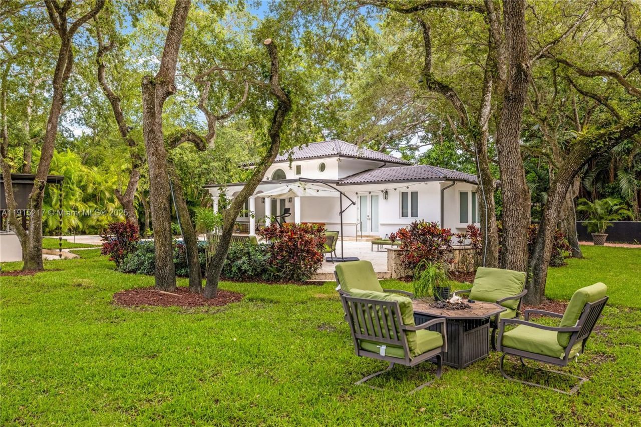 8941 SW 65th Ct, Unit 8941, Pinecrest, FL 33156 Photo