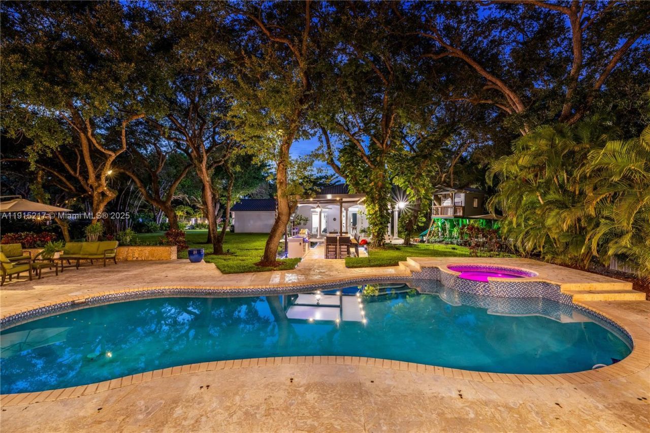 8941 SW 65th Ct, Unit 8941, Pinecrest, FL 33156 Photo