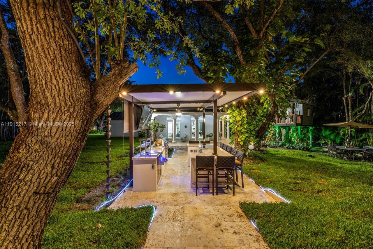 8941 SW 65th Ct, Unit 8941, Pinecrest, FL 33156 Photo