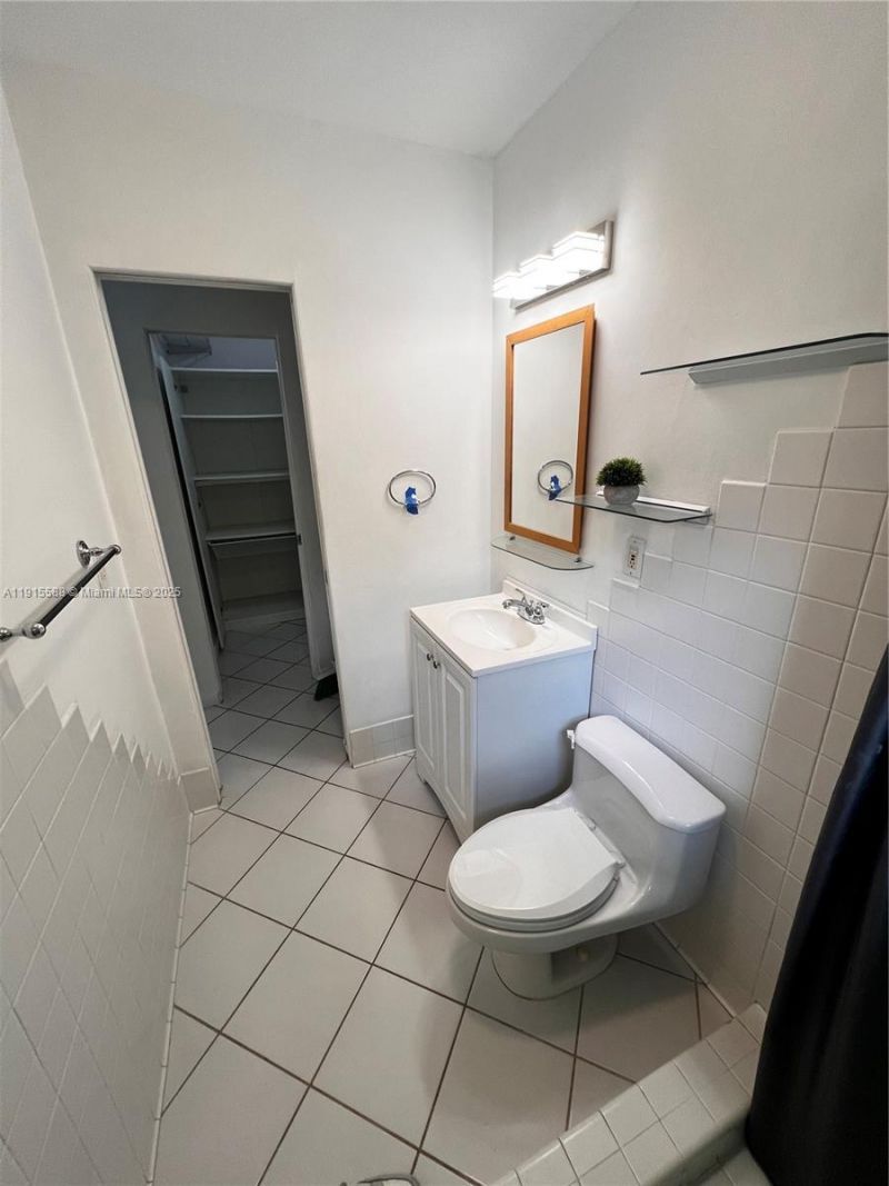 1021 Michigan Ave, Unit 10, Miami Beach, FL 33139 Photo