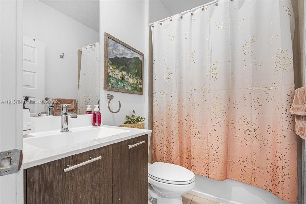 8301 NW 41st St, Unit B-309, Doral, FL 33166 Photo