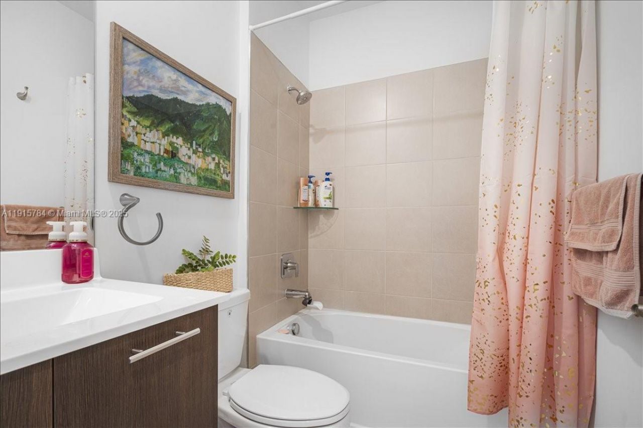 8301 NW 41st St, Unit B-309, Doral, FL 33166 Photo