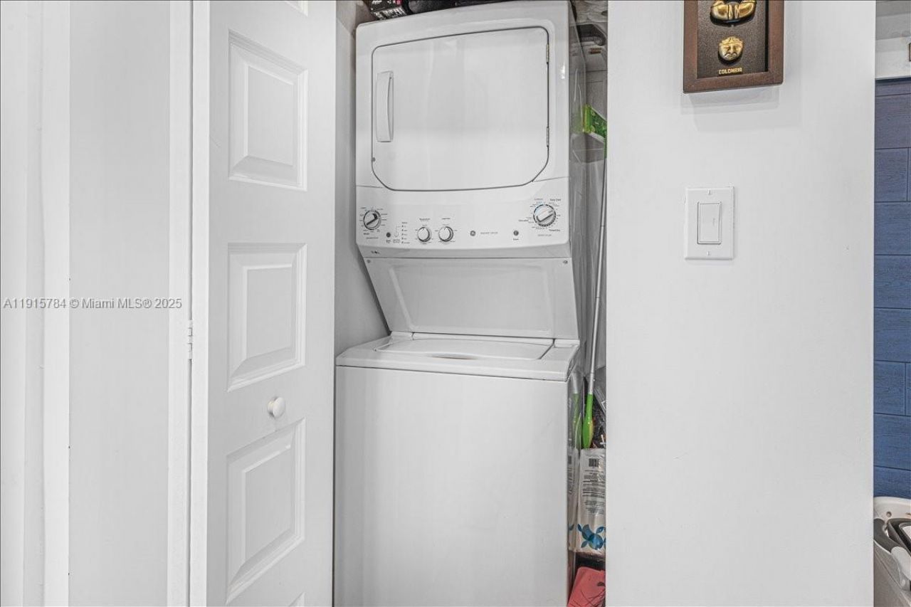 8301 NW 41st St, Unit B-309, Doral, FL 33166 Photo