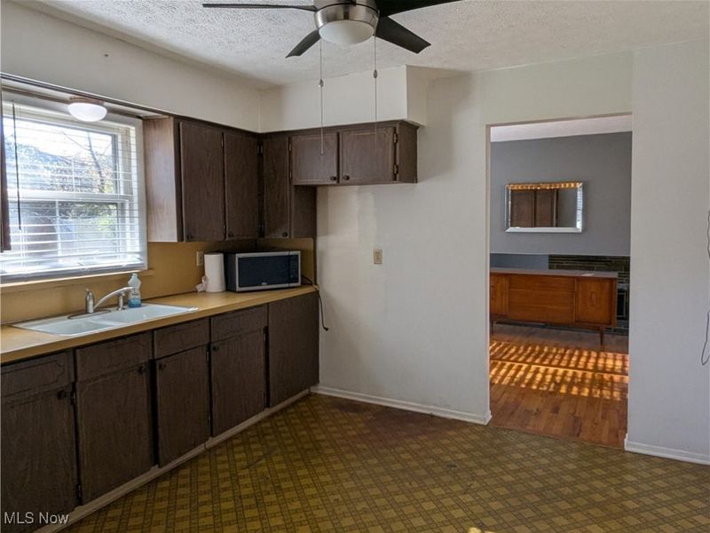 7160 Bretz Street NW, Massillon, OH 44646 Photo 8