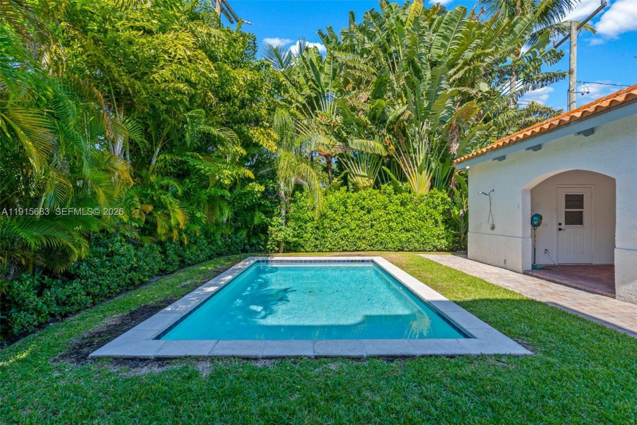 375 Plymouth Road, West Palm Beach, FL 33405 Photo