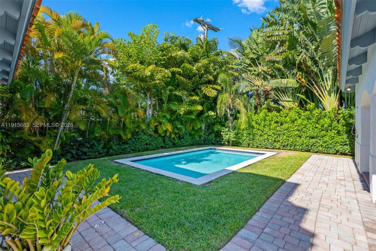 375 Plymouth Road, West Palm Beach, FL 33405 Photo